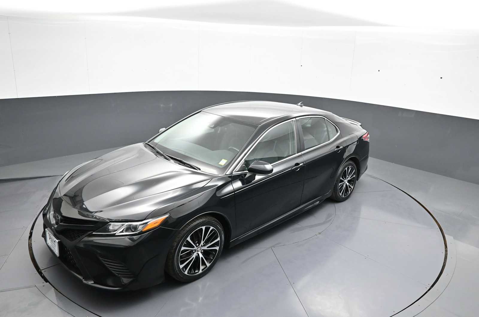 Certified 2019 Toyota Camry SE w/ Convenience Package FWD image 33