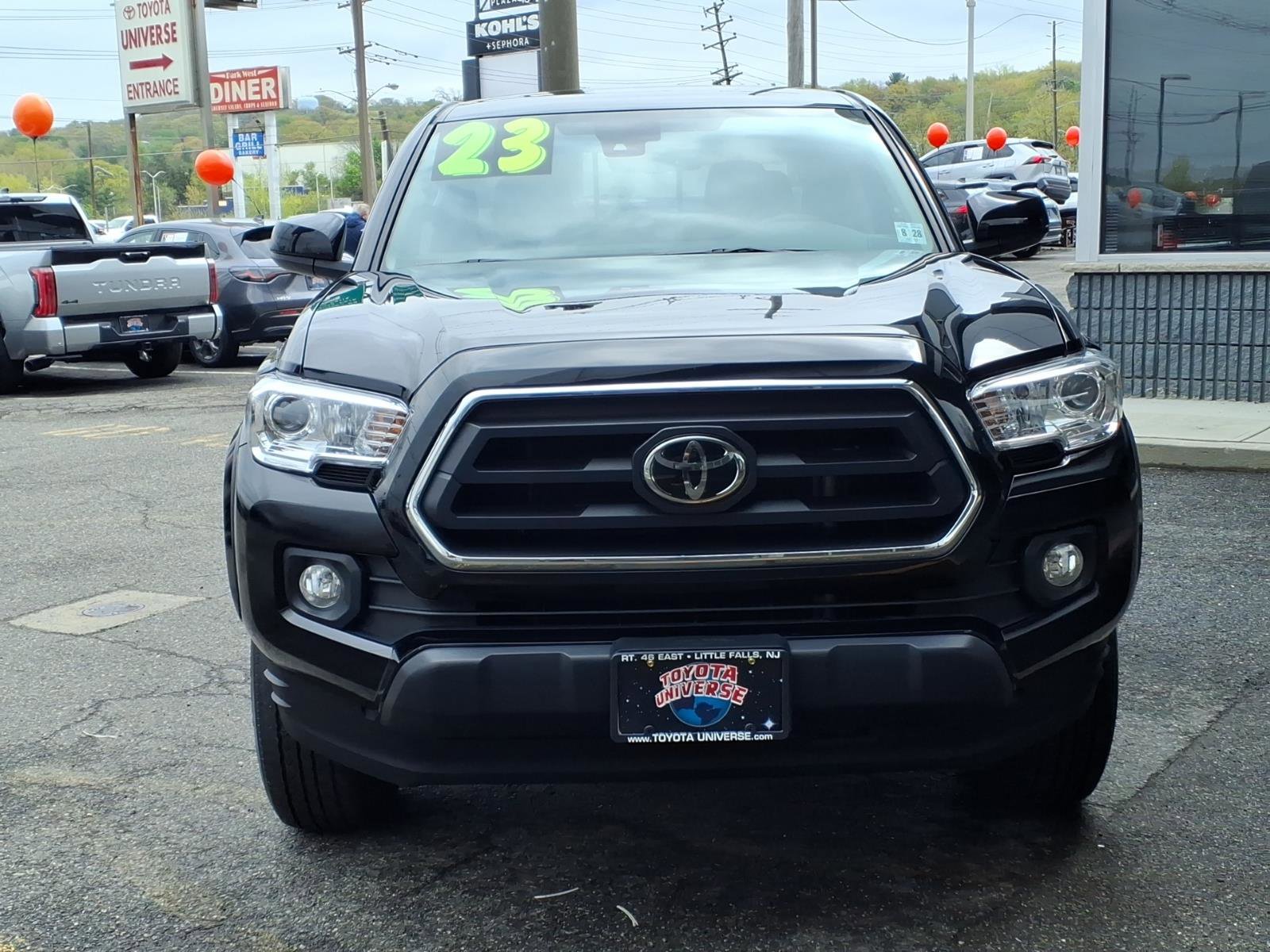 Certified 2023 Toyota Tacoma SR5 AWD/4WD image 2
