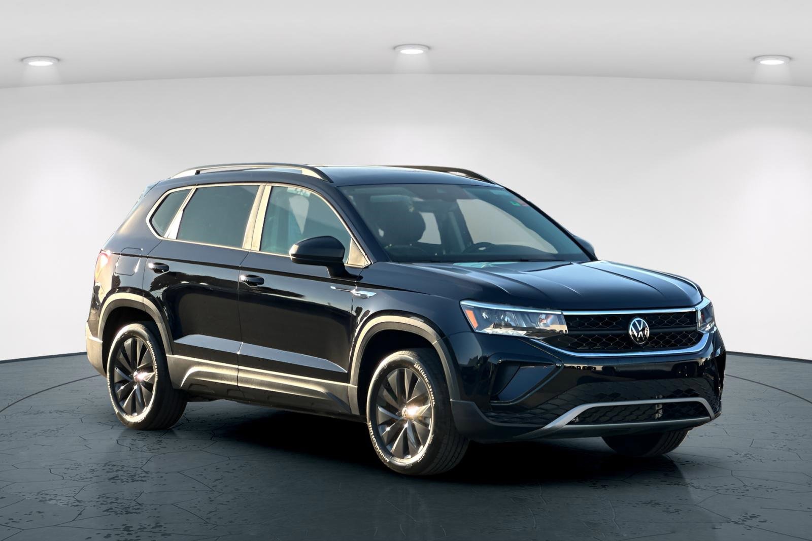 Used 2024 Volkswagen Taos S image 8