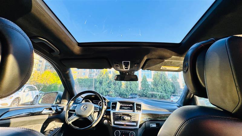 Used 2014 Mercedes-Benz GL 550 4MATIC image 35