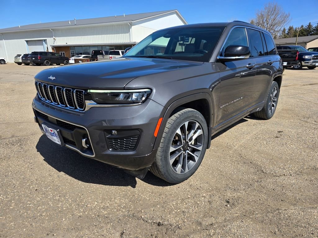 Used 2022 Jeep Grand Cherokee Overland w/ Luxury Tech Group IV image 2