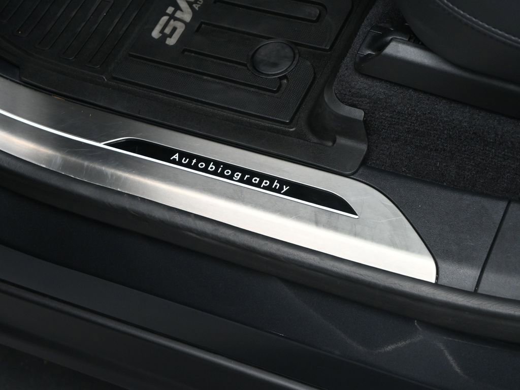 Used 2025 Land Rover Range Rover Sport Autobiography image 11
