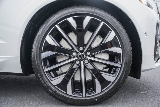 New 2026 Volvo XC60 B5 Ultra w/ Protection Package Premier image 18