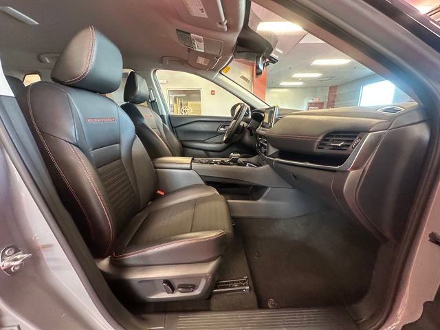Used 2025 Nissan Rogue SV w/ Rock Creek Premium Package AWD/4WD image 16