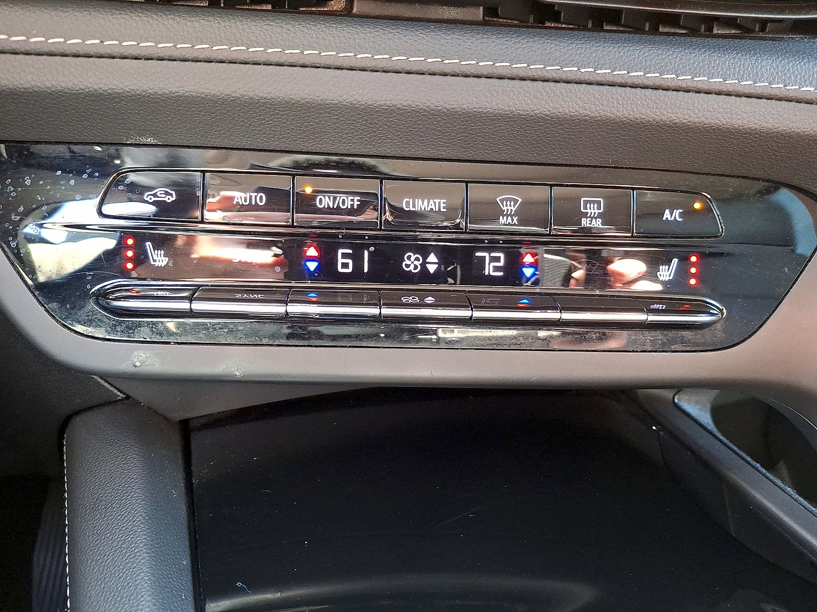 Used 2023 Buick Envision Preferred FWD image 19