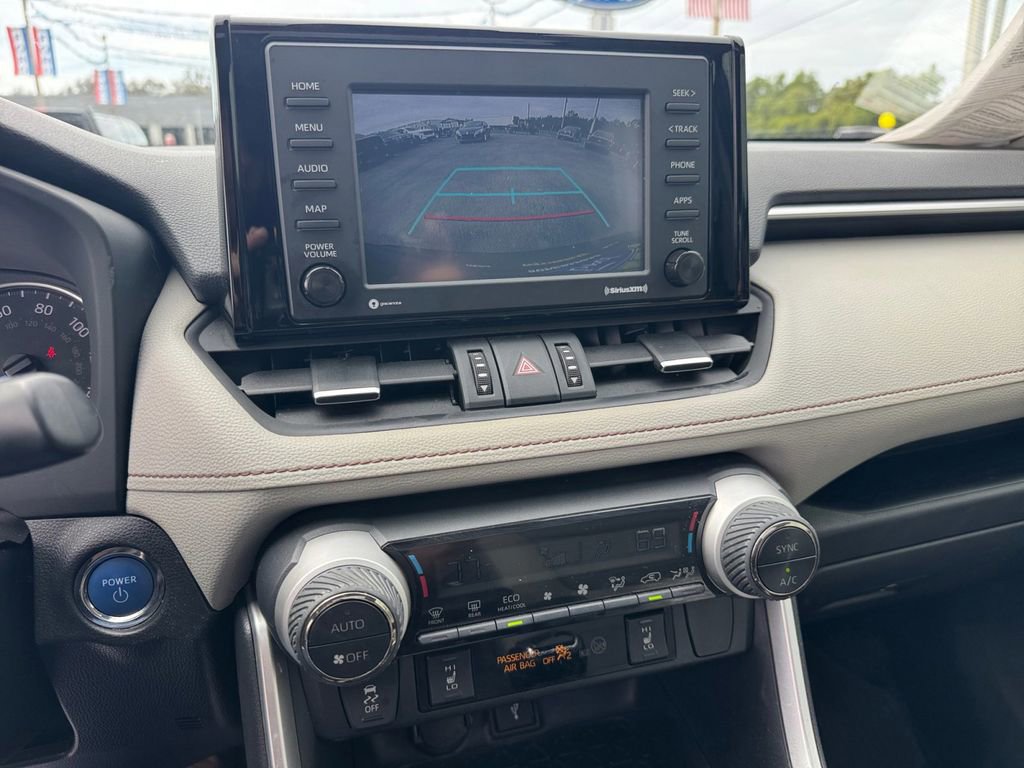 Used 2022 Toyota RAV4 XLE Premium image 37