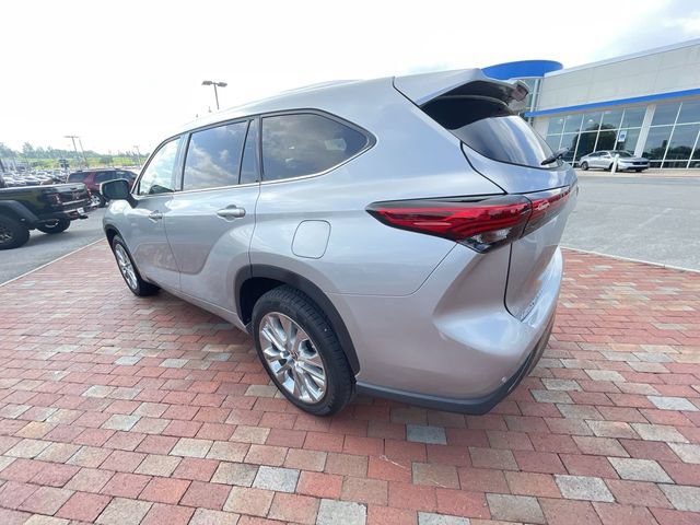 Used 2021 Toyota Highlander Limited FWD image 30