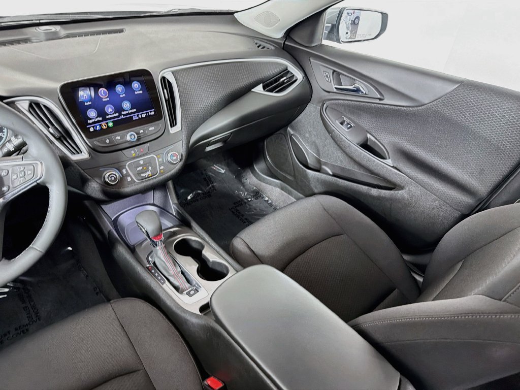 Used 2023 Chevrolet Malibu RS FWD image 21
