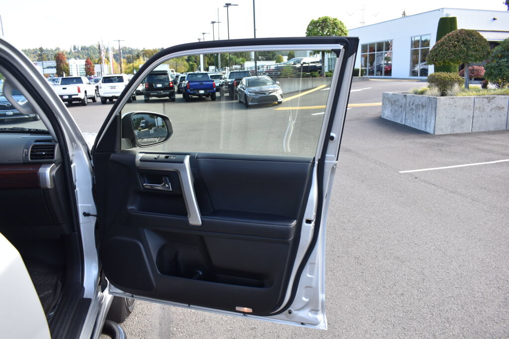 Certified 2024 Toyota 4Runner Limited AWD/4WD image 24