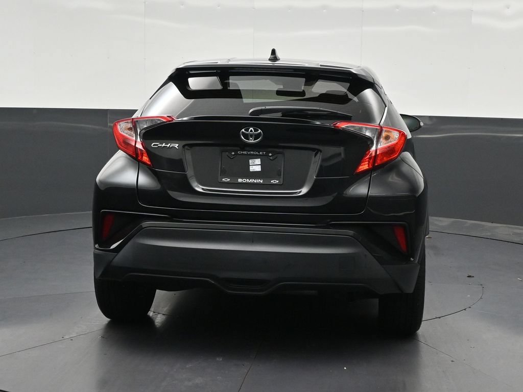 Used 2021 Toyota C-HR LE FWD image 4