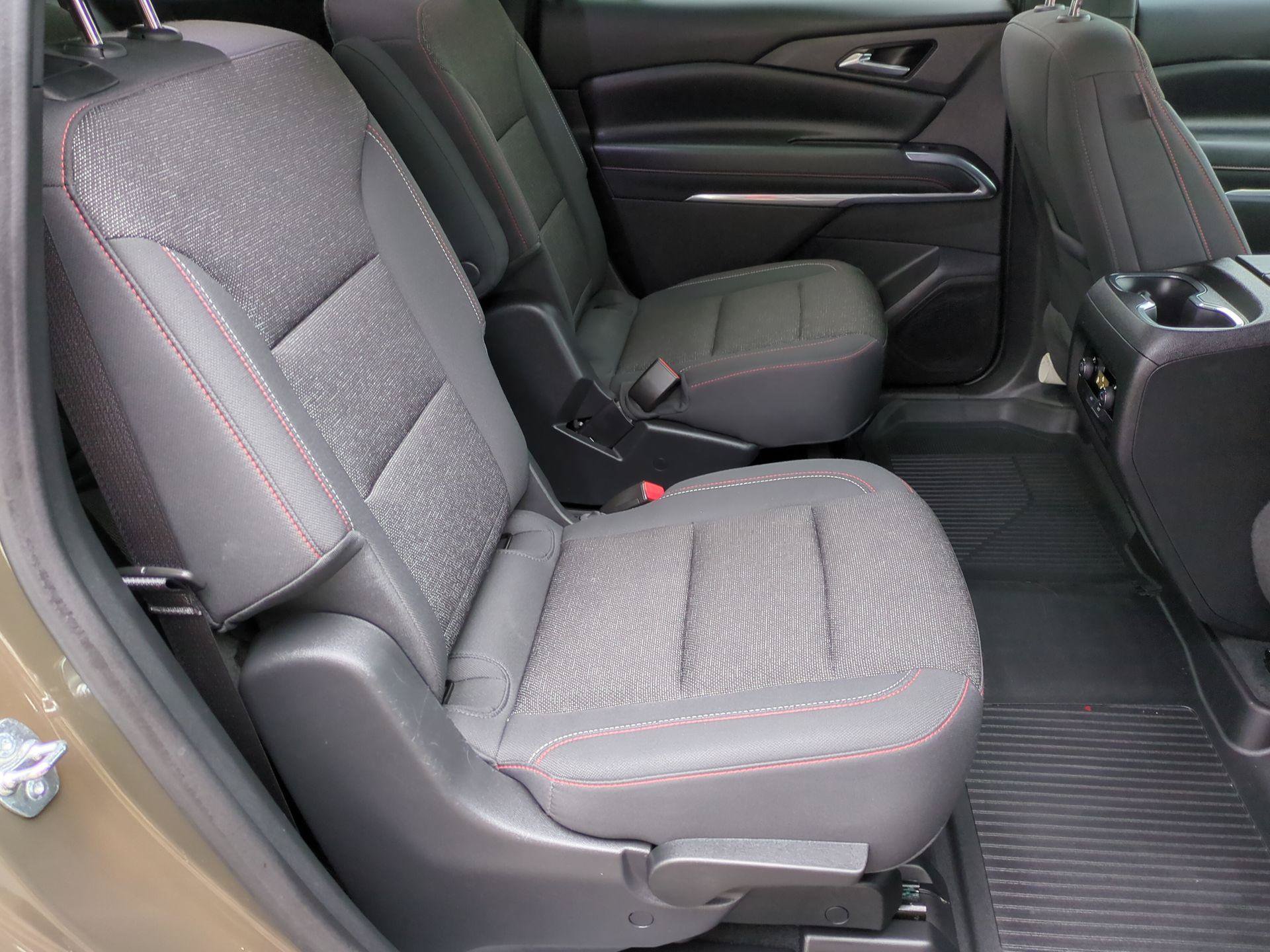 Certified 2024 Chevrolet Traverse Z71 w/ LPO, Floor Liner Package AWD/4WD image 25