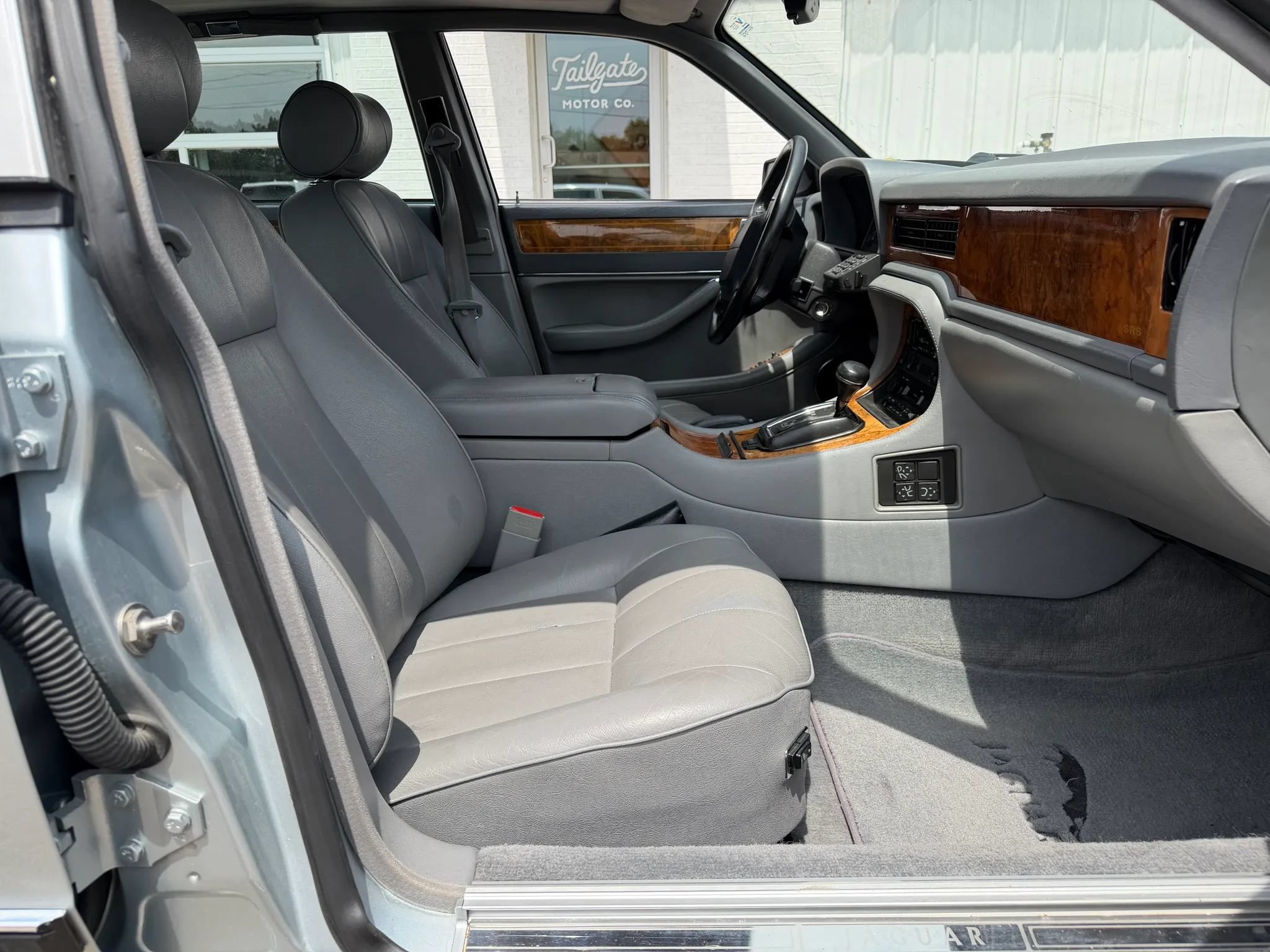 Used 1994 Jaguar XJ6 RWD image 14