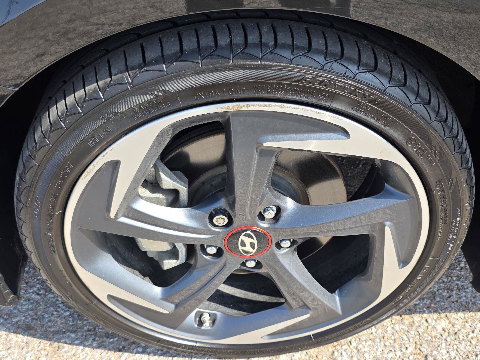 Used 2020 Hyundai Veloster Turbo FWD image 40