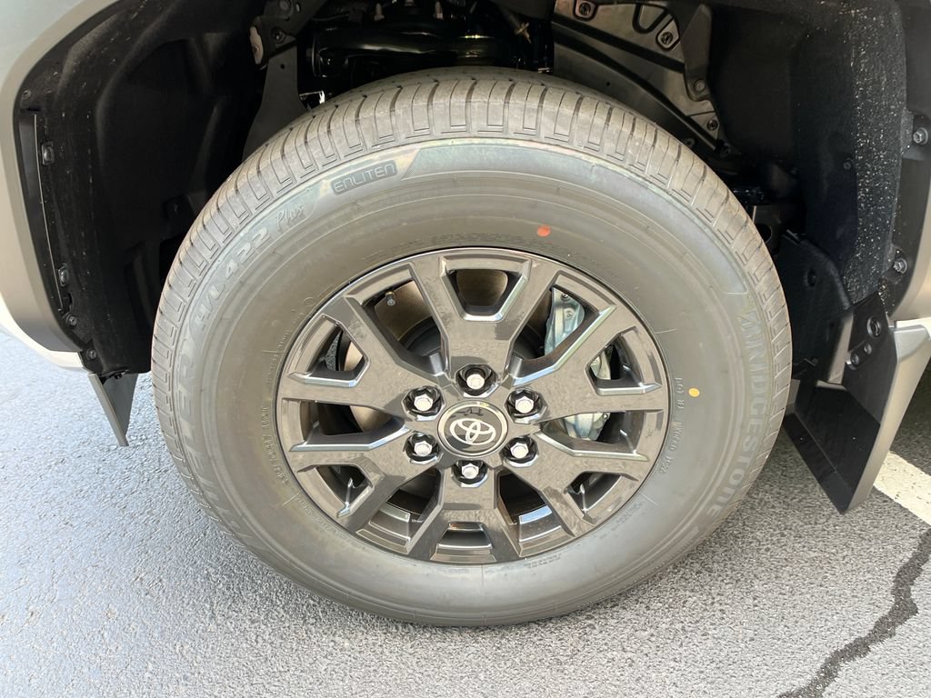 New 2026 Toyota 4Runner SR5 AWD/4WD image 24