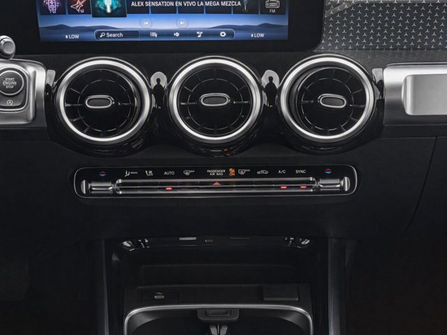 Used 2026 Mercedes-Benz GLB 250 image 20