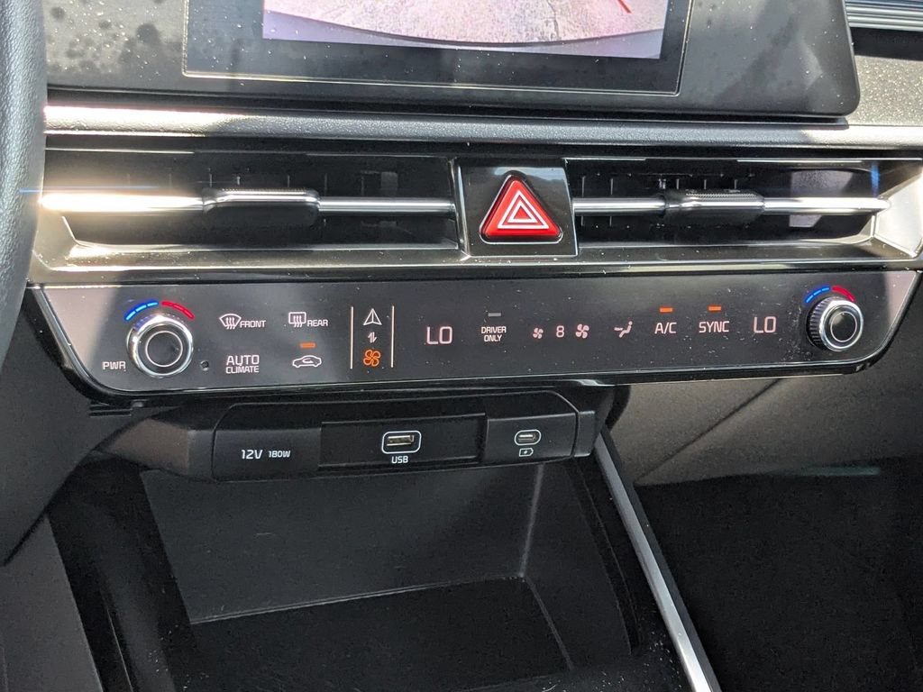 Used 2025 Kia Niro LX FWD image 20