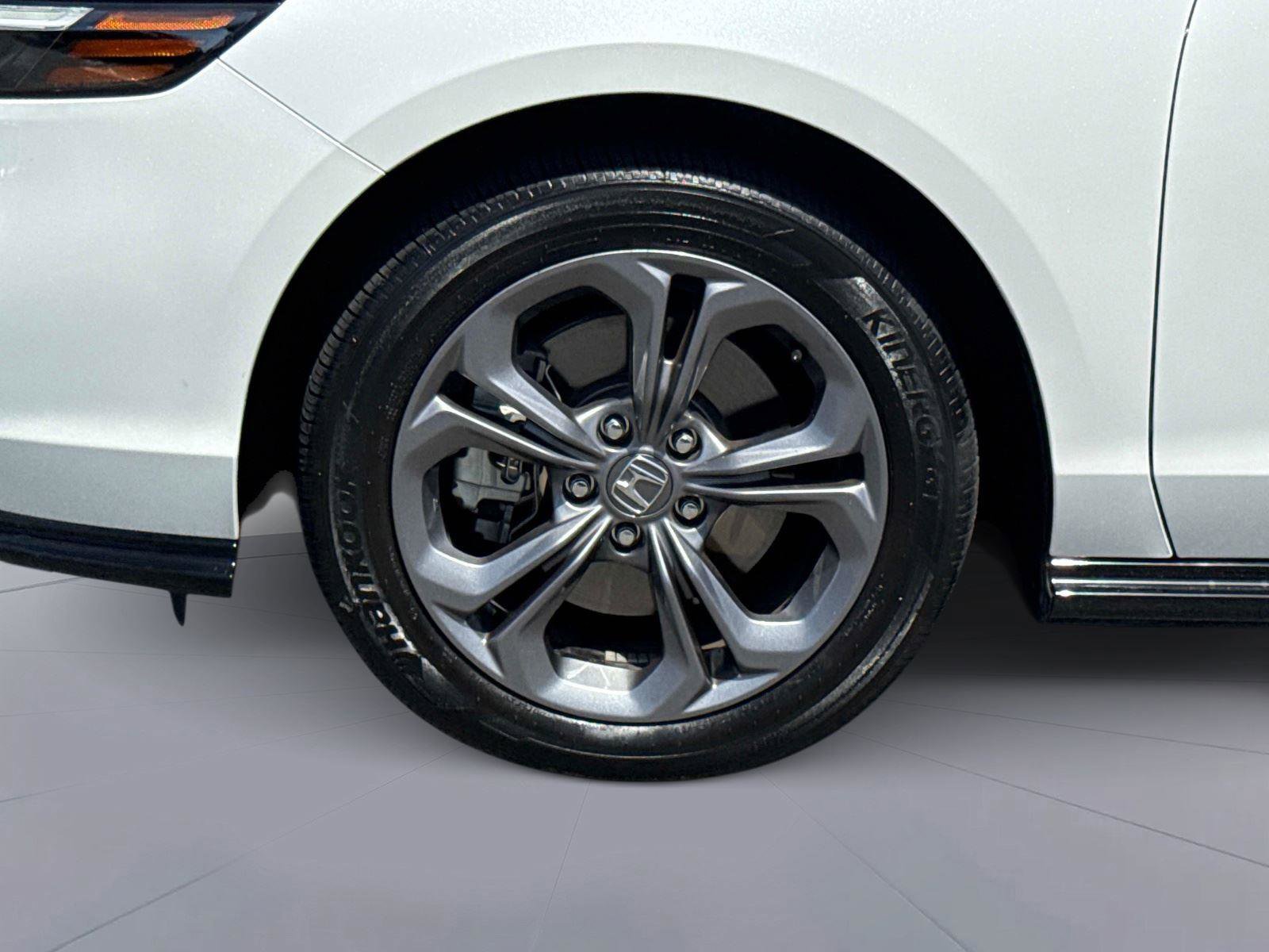 Used 2025 Honda Accord EX-L image 11