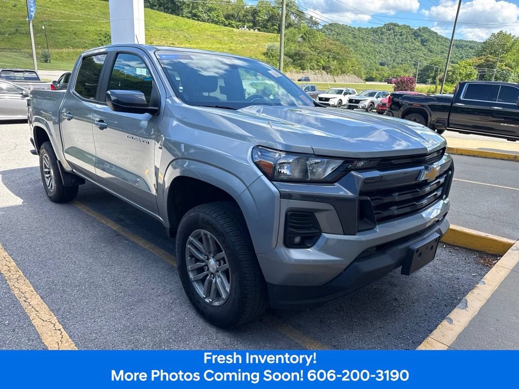 Used 2024 Chevrolet Colorado LT w/ LT Convenience Package AWD/4WD image 4