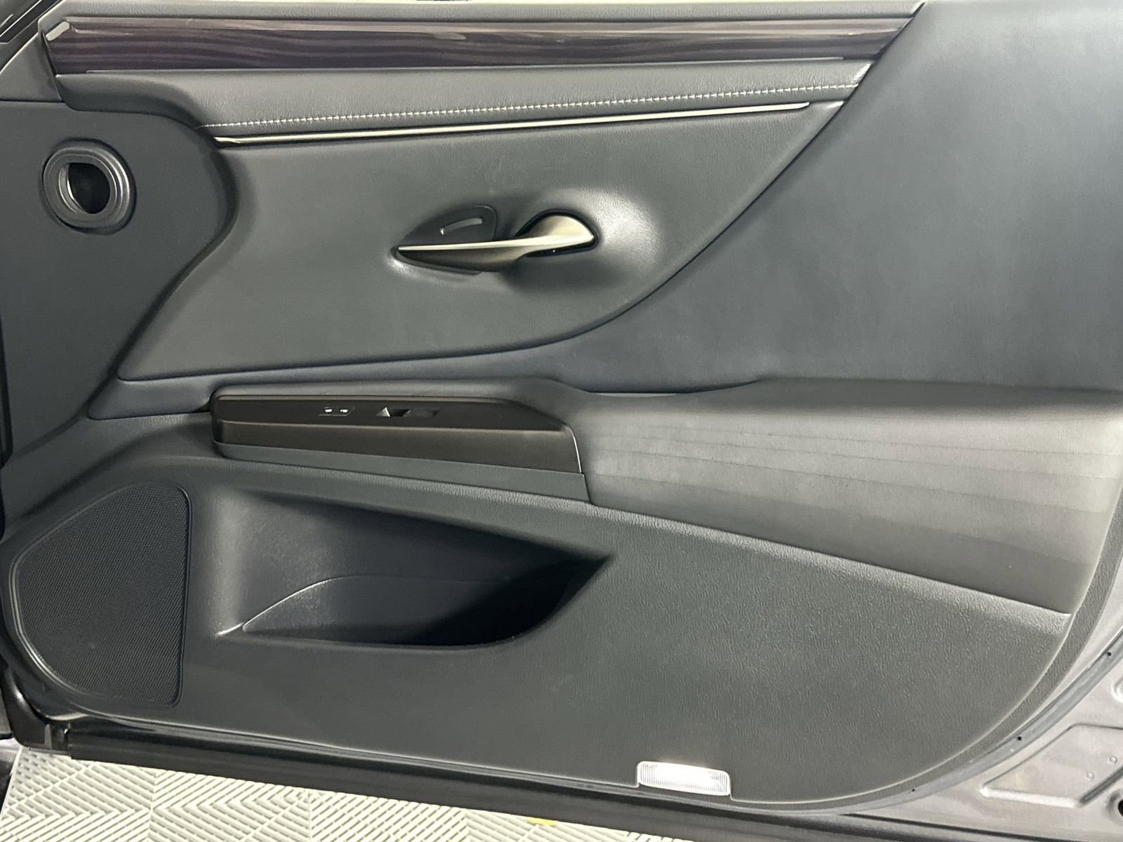 Used 2019 Lexus ES 350 w/ Accessory Package 2 FWD image 31