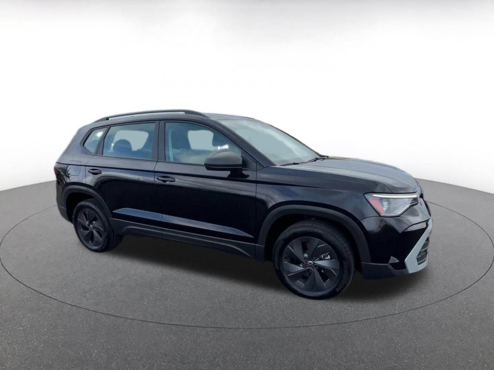 Used 2026 Volkswagen Taos S FWD image 2