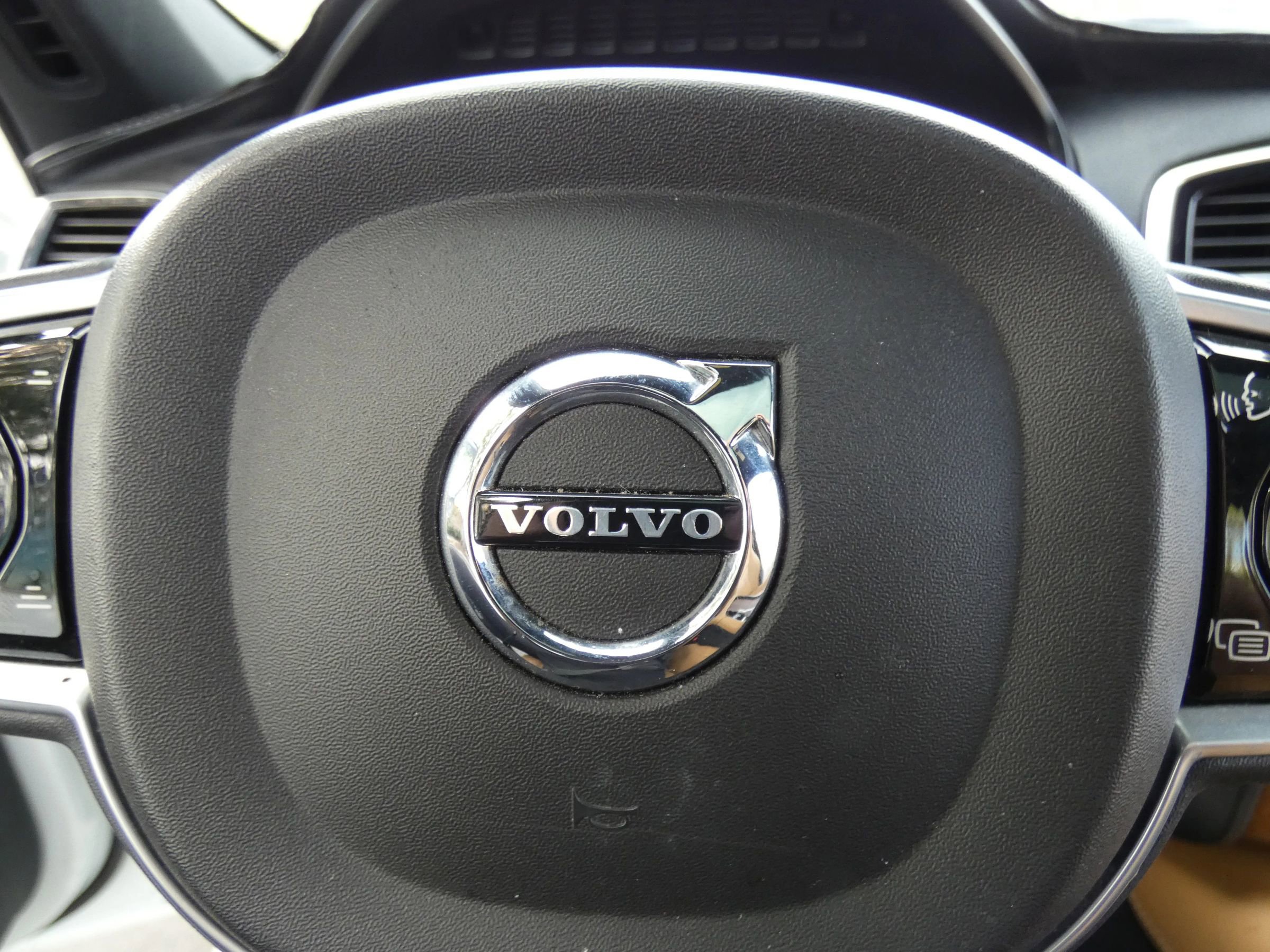 Used 2017 Volvo XC90 T6 Inscription w/ Vision Package image 83