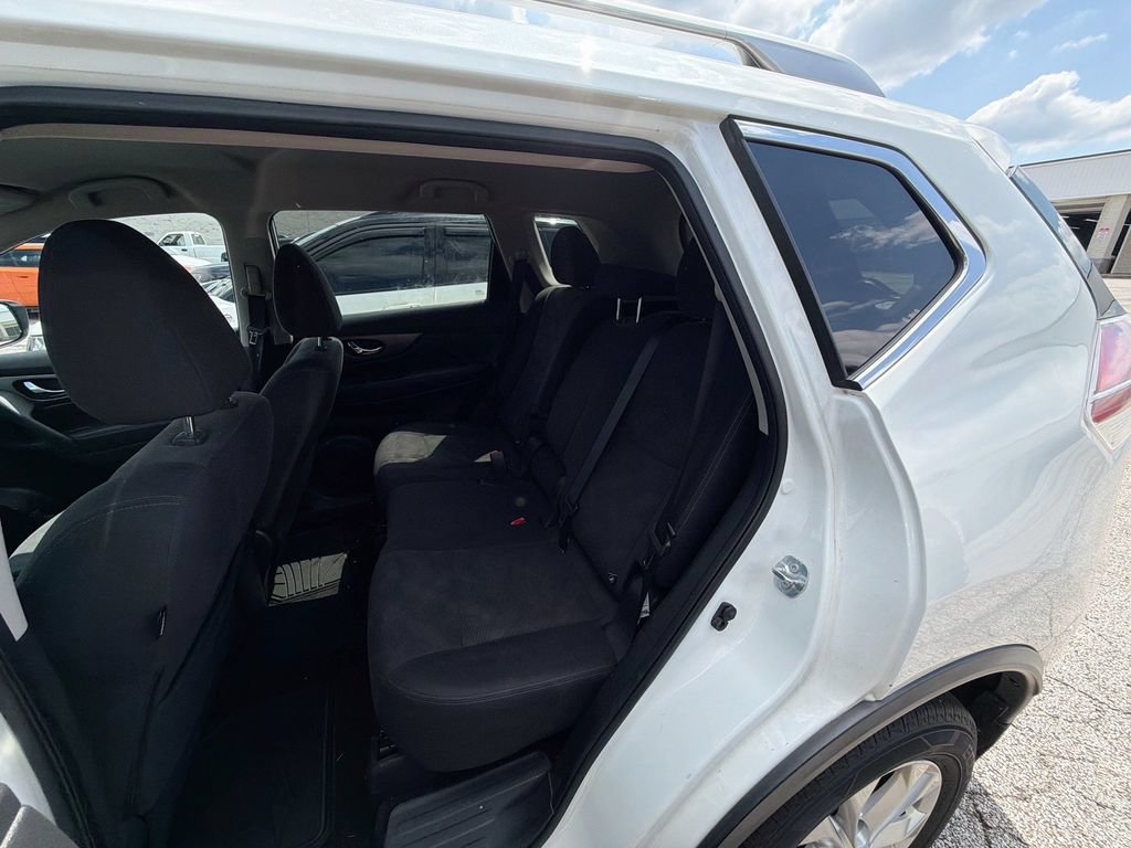 Used 2016 Nissan Rogue SV w/ SV Premium Package AWD/4WD image 11