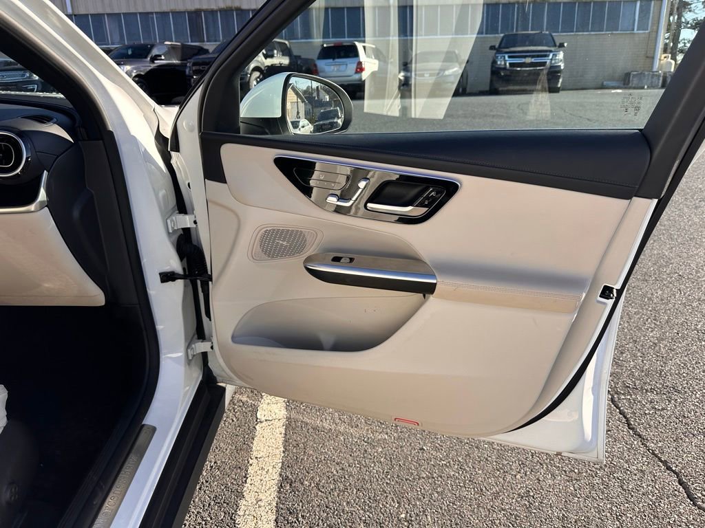 Used 2024 Mercedes-Benz GLC 300 4MATIC image 18