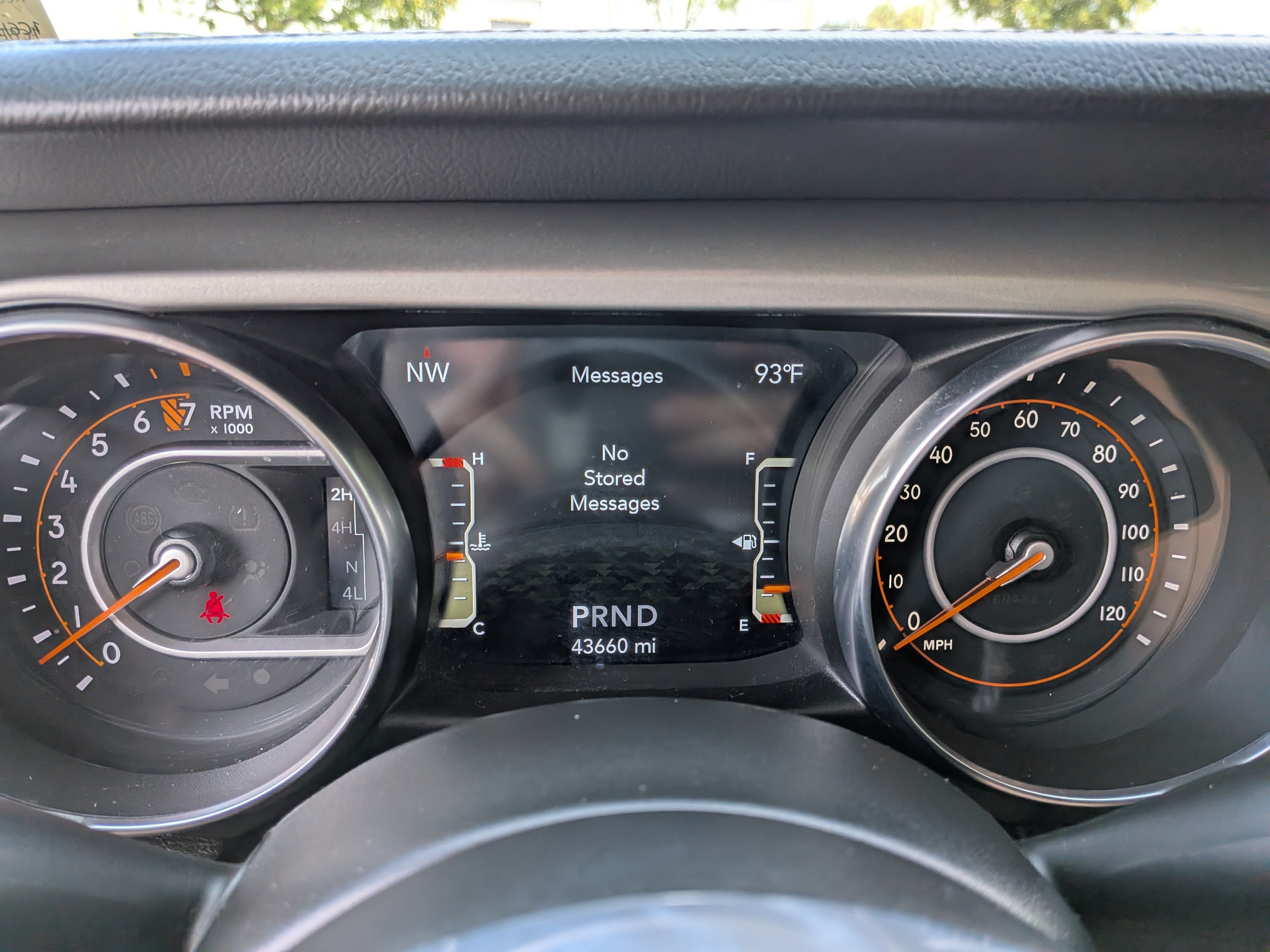 Used 2022 Jeep Gladiator Overland w/ Cold Weather Group AWD/4WD image 26