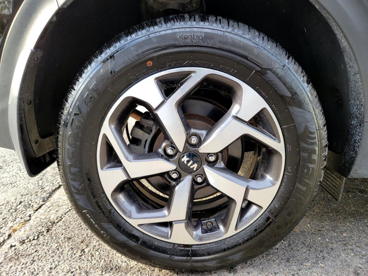 Used 2020 Kia Sportage LX image 14