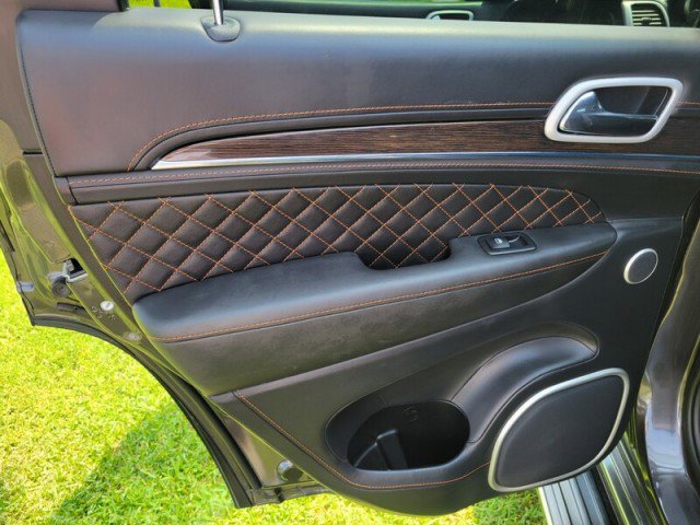 Used 2021 Jeep Grand Cherokee Summit image 30