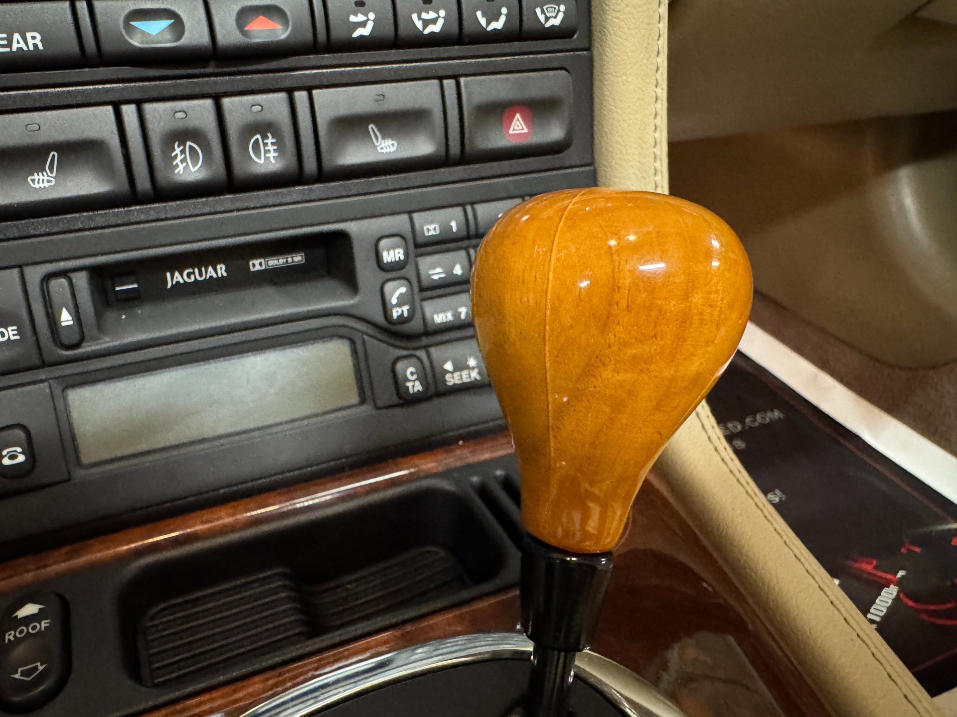 Used 2003 Jaguar XK8 Convertible image 29