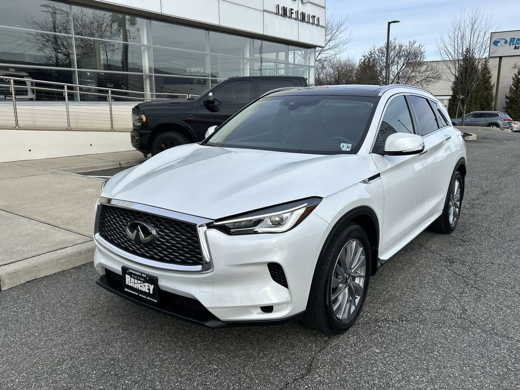 Certified 2025 INFINITI QX50 Luxe image 4