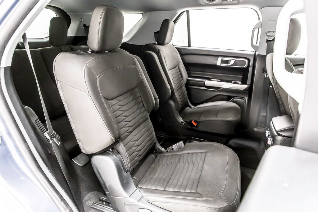Used 2021 Ford Explorer XLT AWD/4WD image 34