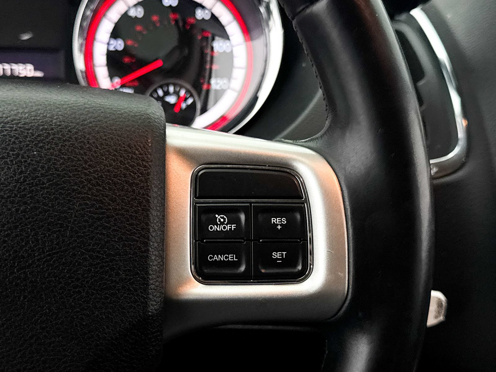 Used 2017 Dodge Grand Caravan SE w/ UConnect Hands-Free Group FWD image 27