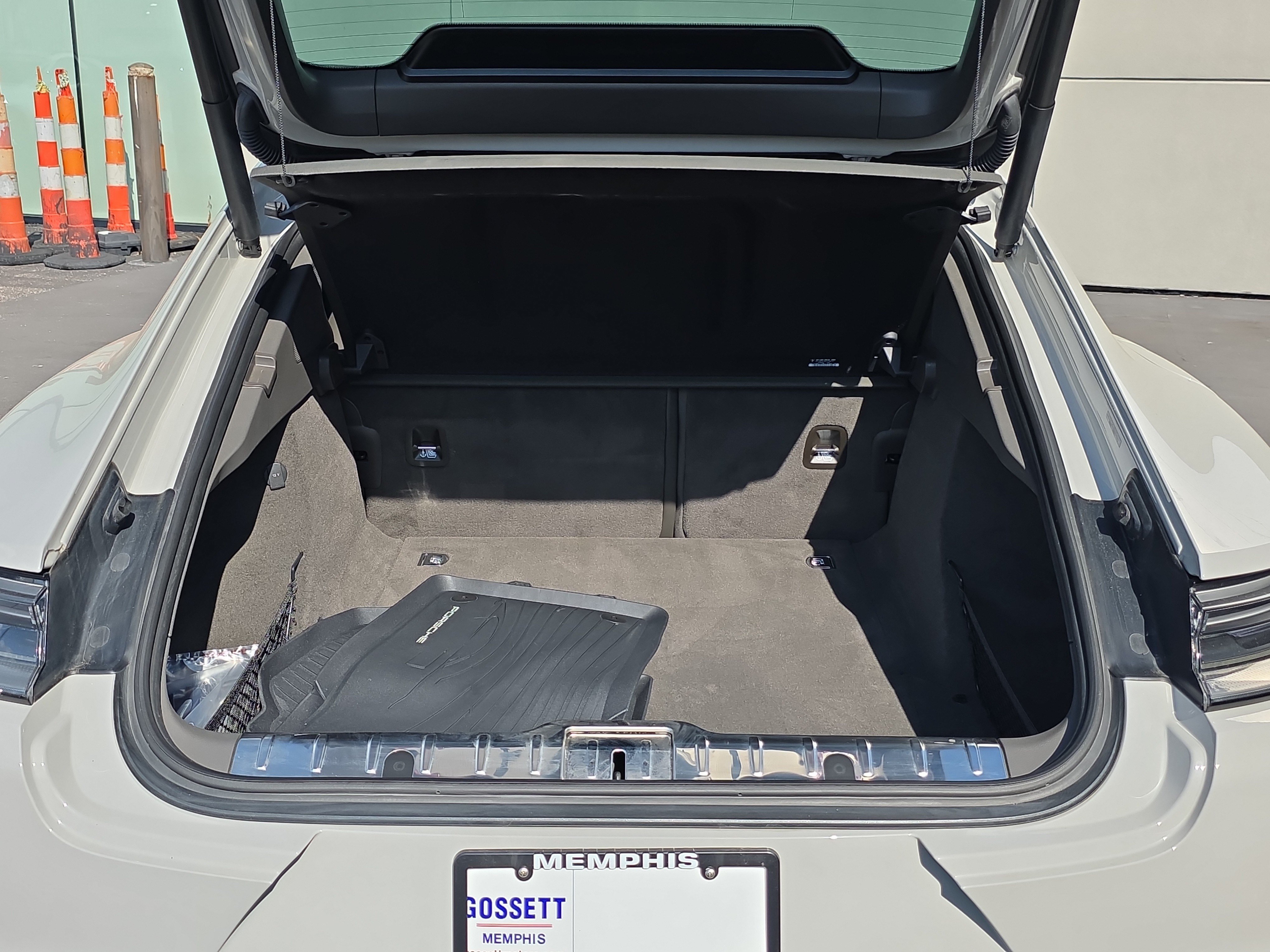 Certified 2023 Porsche Panamera image 18
