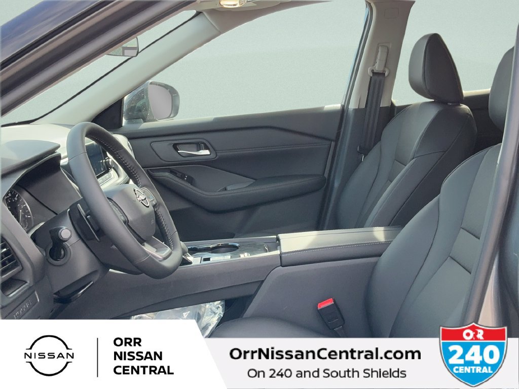 New 2027 Nissan Rogue Dark Armor FWD image 17