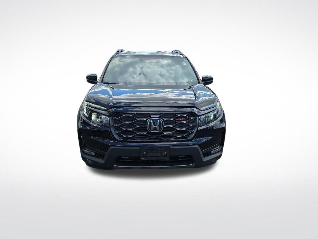 Used 2023 Honda Passport TrailSport image 2