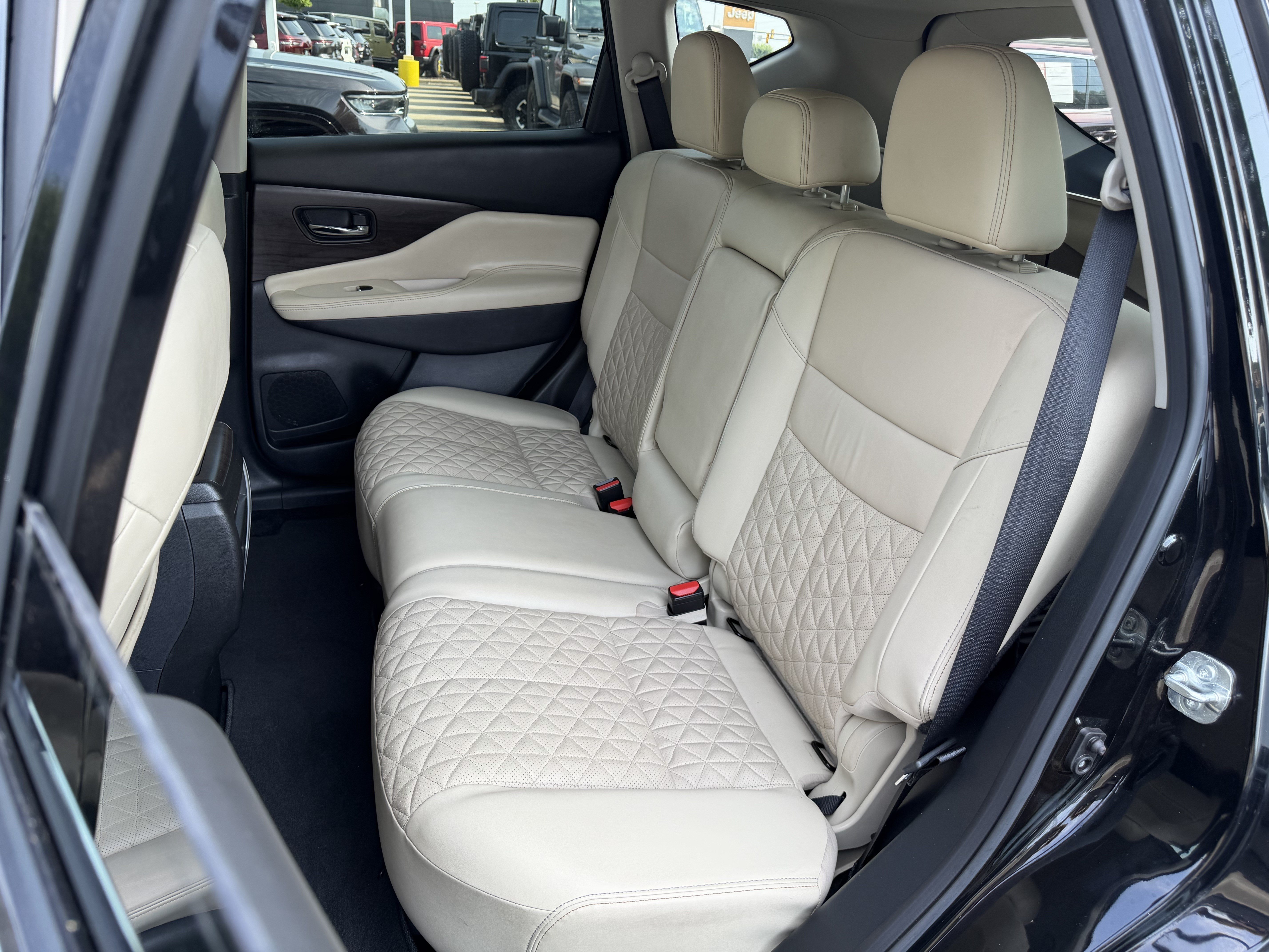 Used 2022 Nissan Murano Platinum w/ Cargo Package FWD image 32