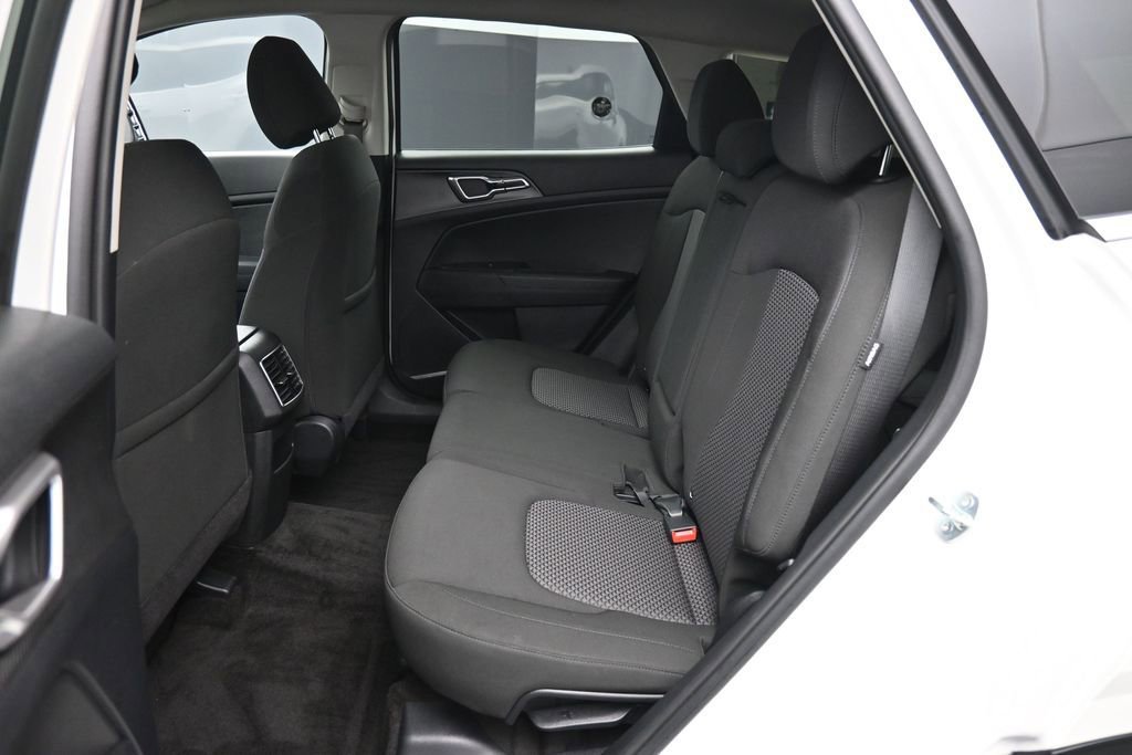 Certified 2025 Kia Sportage LX FWD image 20