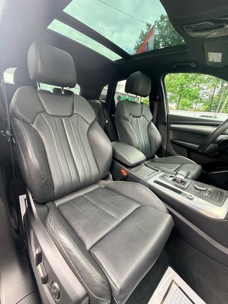 Used 2020 Audi Q5 2.0T Premium w/ Titanium Sport Package AWD/4WD image 14