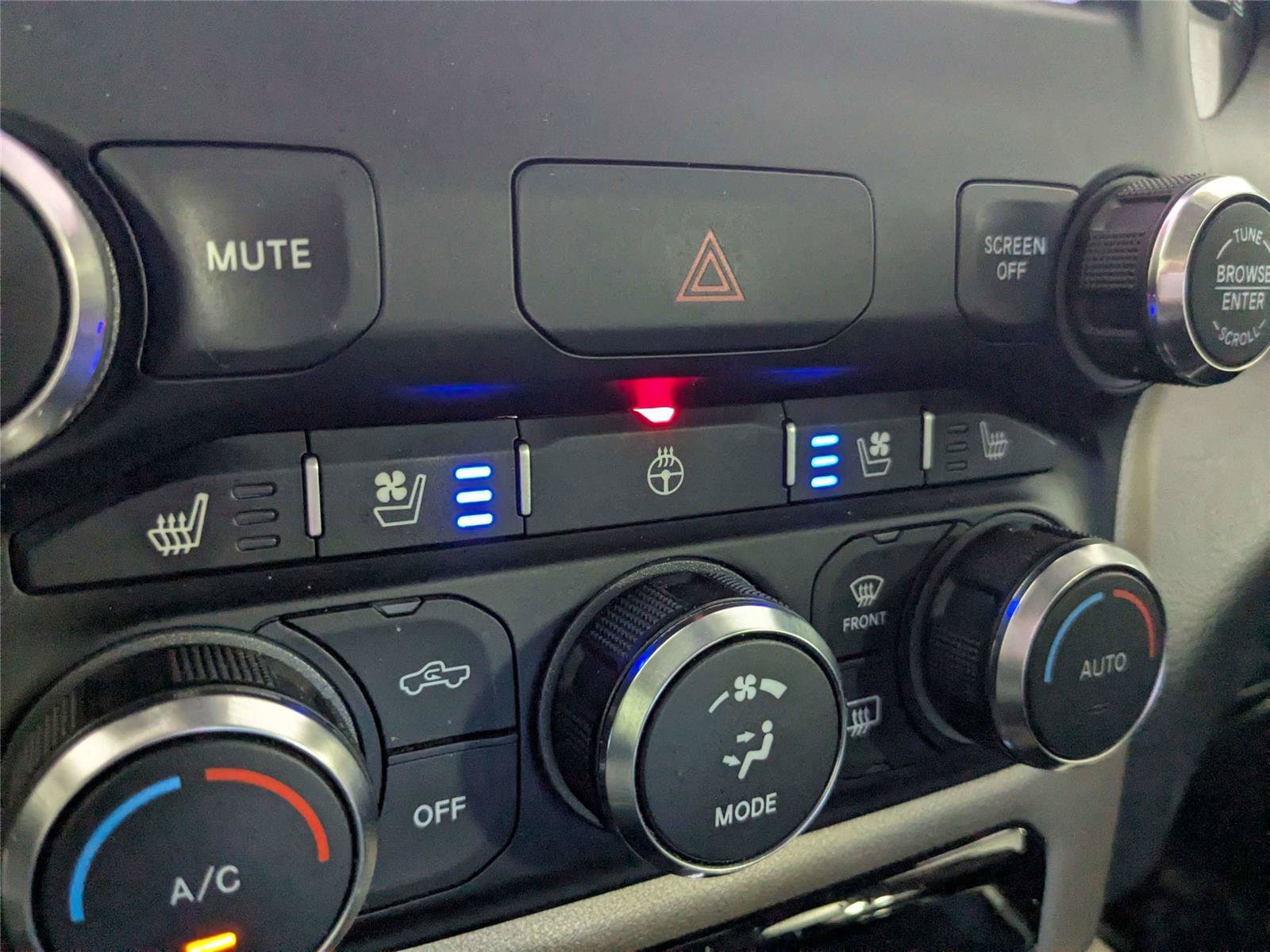 Used 2022 RAM 1500 Laramie RWD image 22