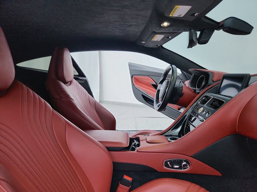Used 2018 Aston Martin DB11 Coupe RWD image 25