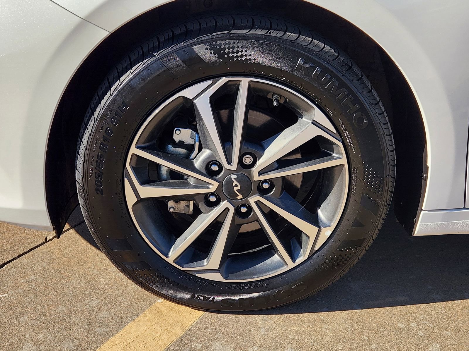 Used 2023 Kia Forte LXS w/ LXS Technology Package image 14