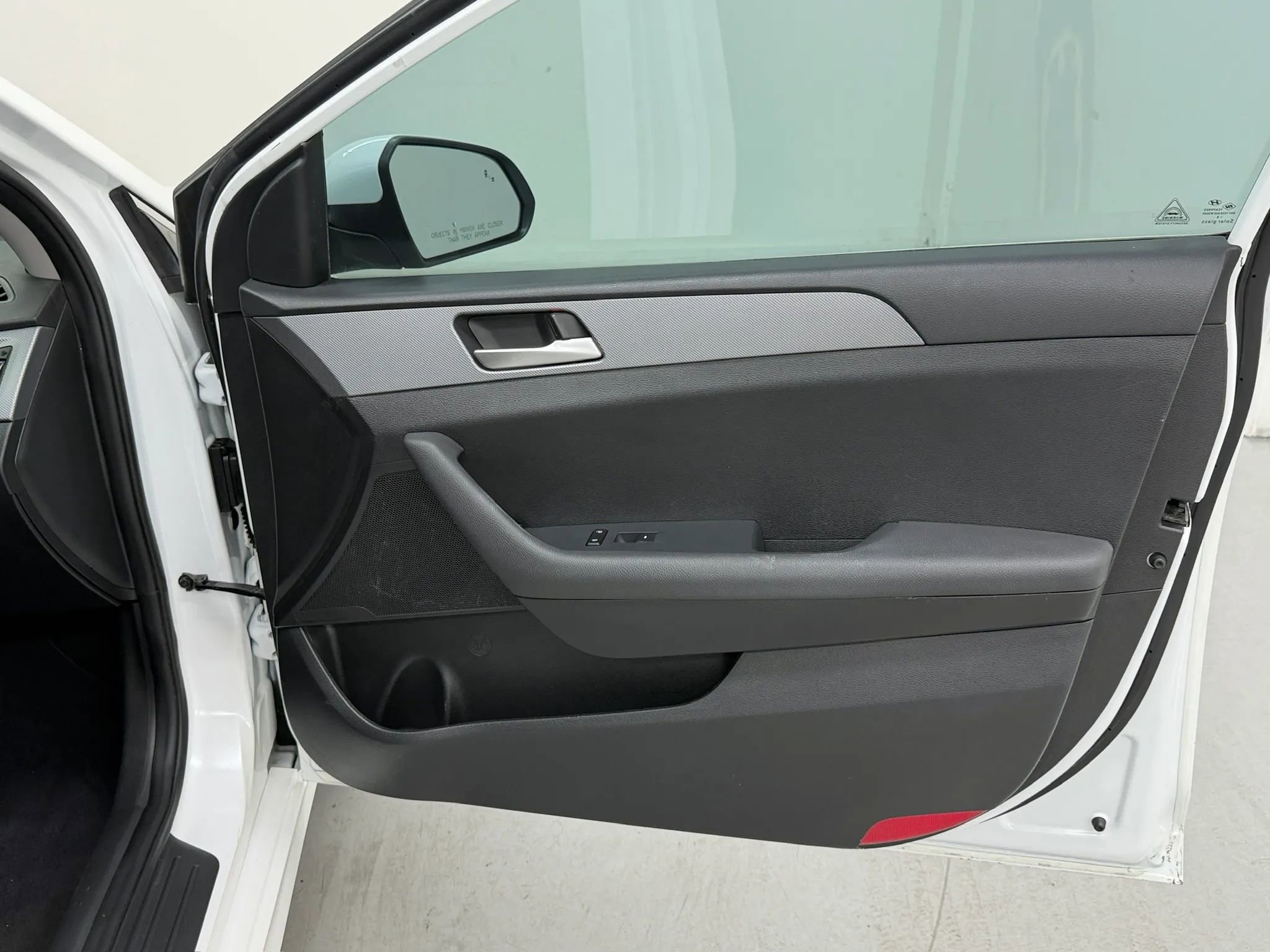 Used 2018 Hyundai Sonata SE FWD image 17