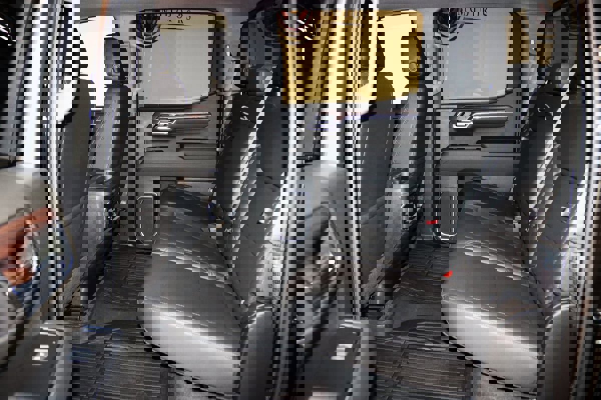 Used 2023 GMC Sierra 1500 SLT w/ SLT Convenience Package image 64