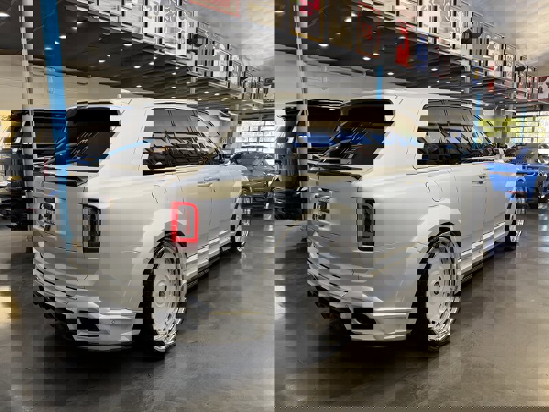 Used 2025 Rolls-Royce Cullinan image 11