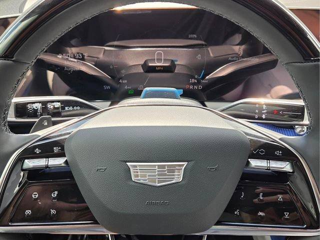 New 2027 Cadillac Optiq Luxury AWD/4WD image 32