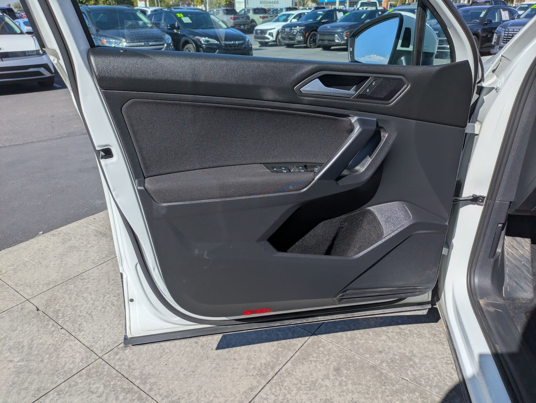 Used 2021 Volkswagen Tiguan S image 14