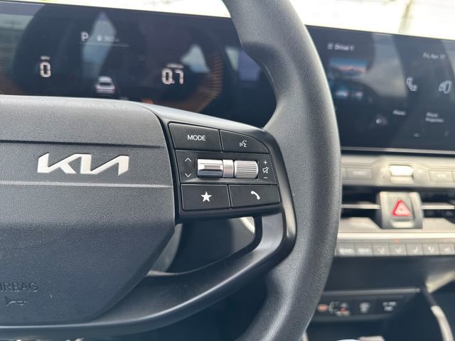 Used 2025 Kia K4 FWD image 17