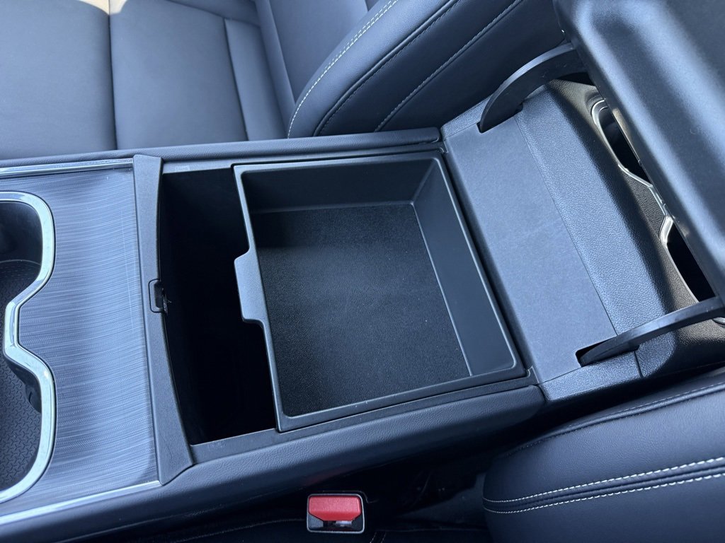 Used 2024 GMC Acadia Elevation image 48